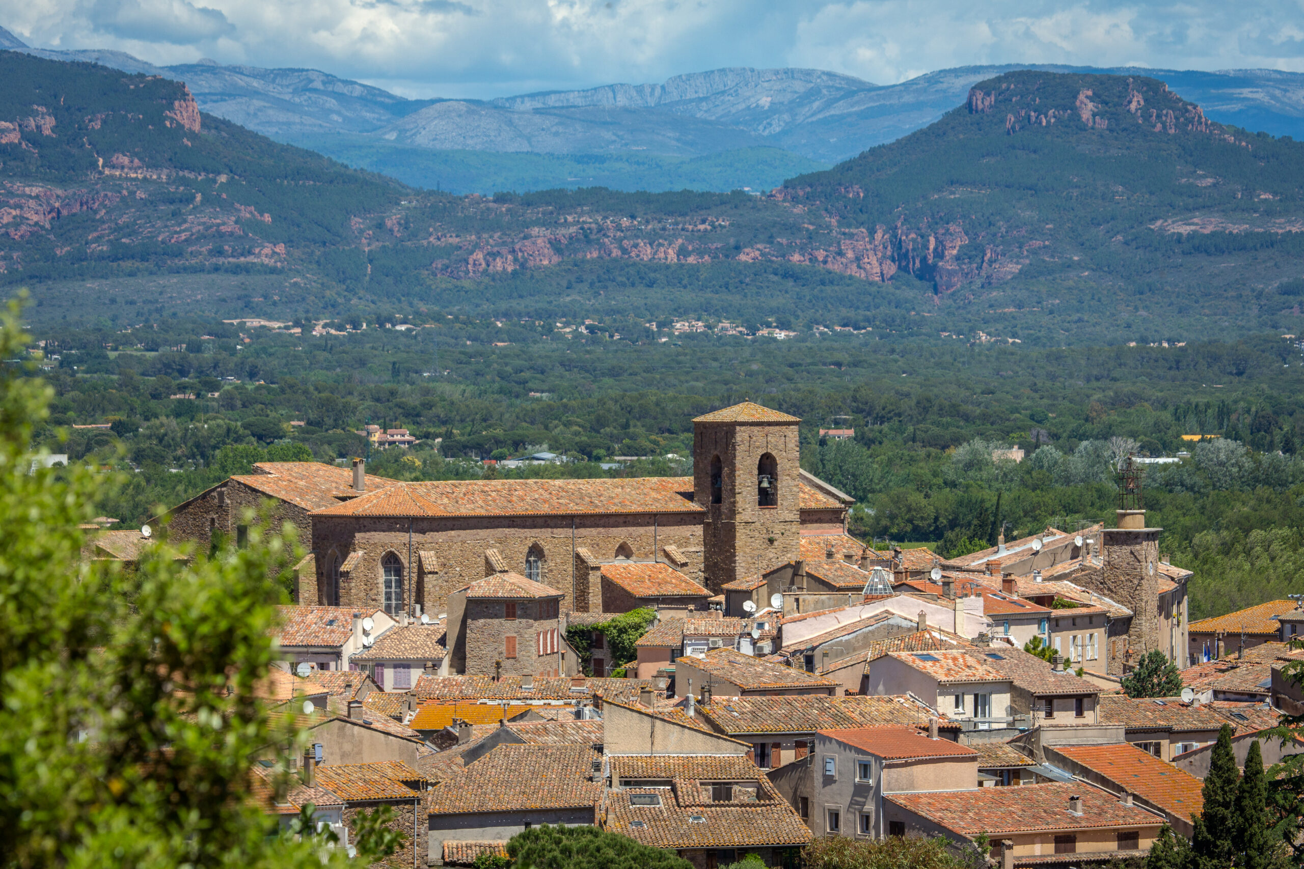 Village de Roquebrune et les gorges du Blavet