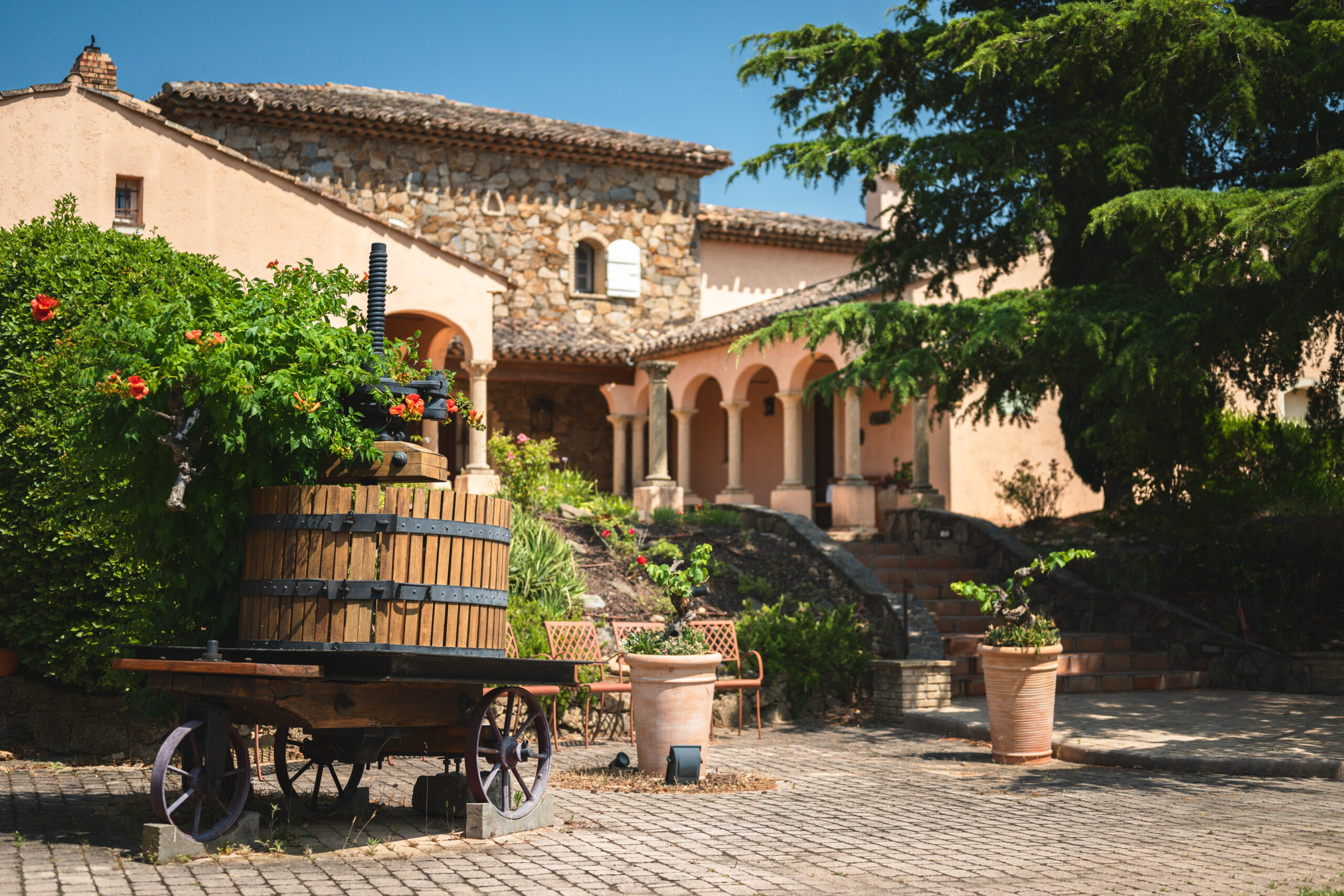 domaine des planes et pressoir