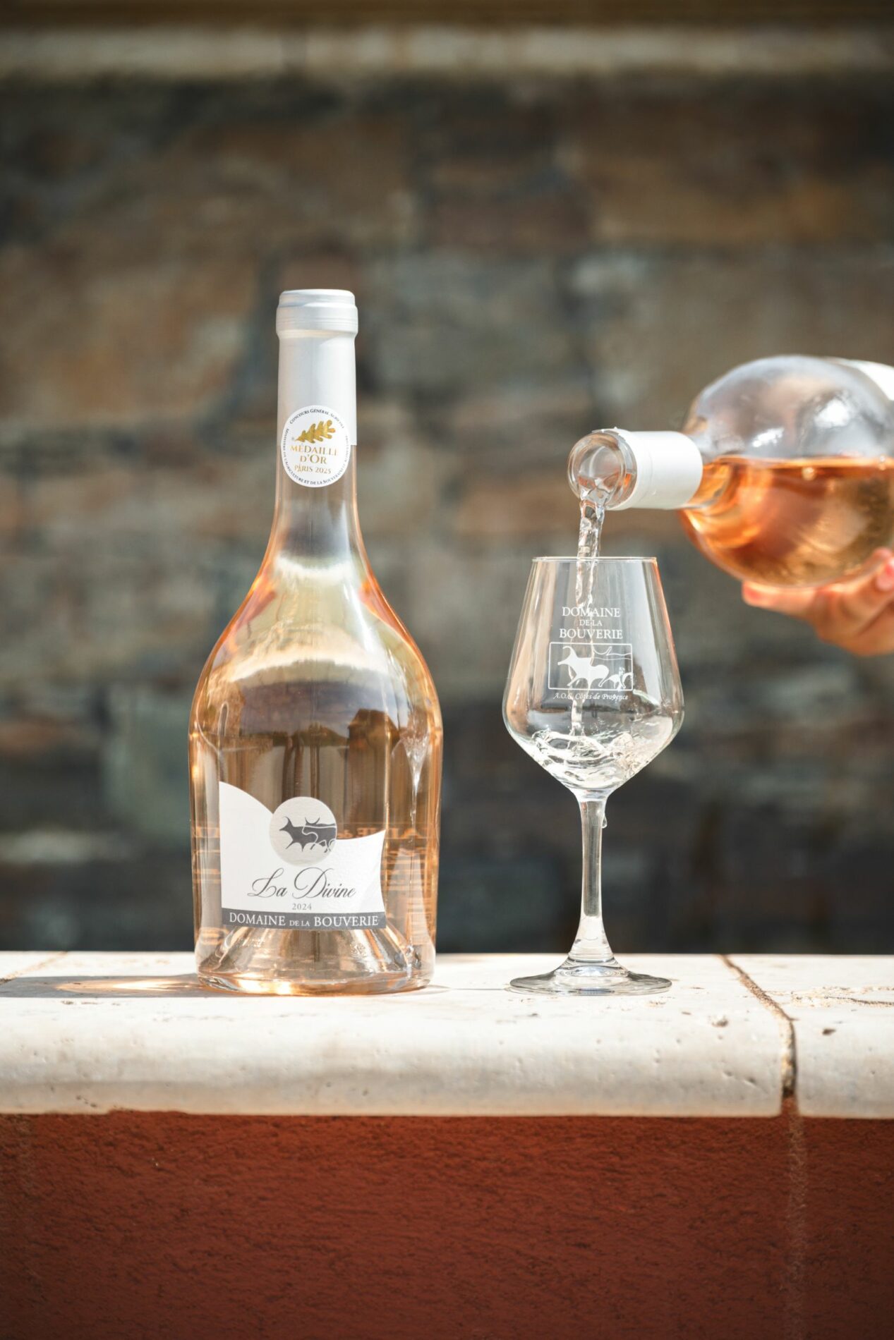 verre de rosé domaine de la bouverie