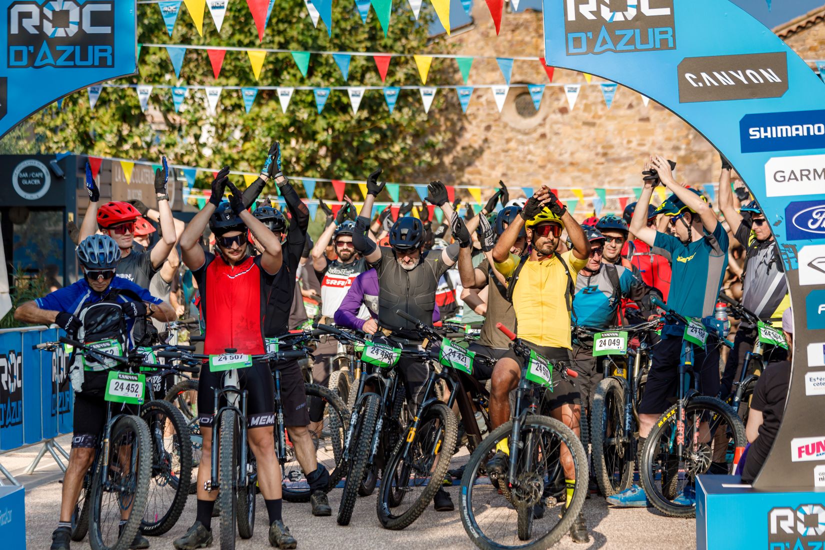 Participants du Roc d’Azur au départ d’une course VTT à Roquebrune-sur-Argens